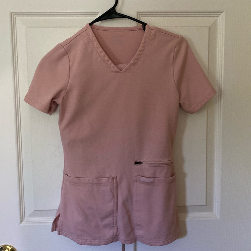 Jaanuu Scrubs